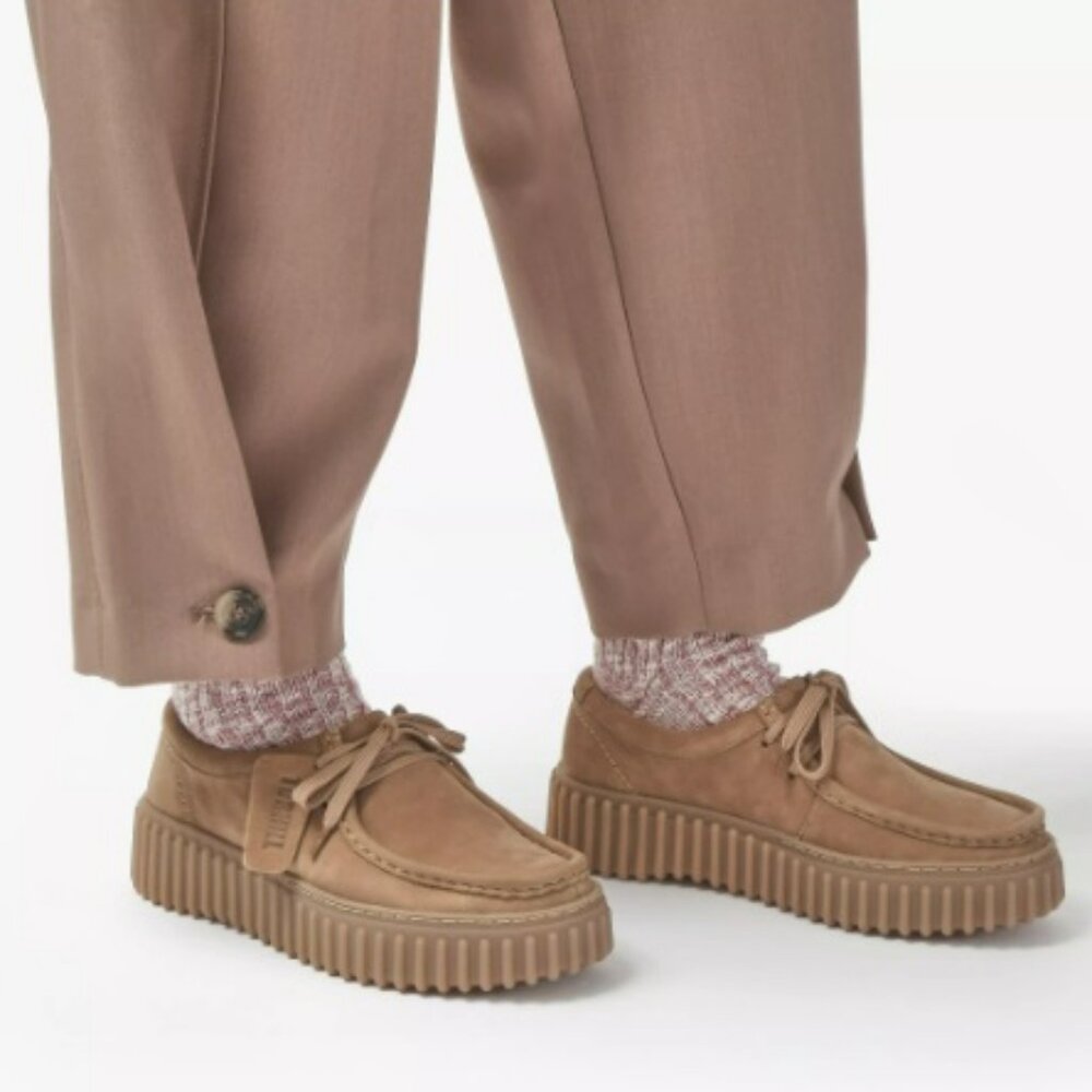 Clarks Torhill Bee Lo K Light Tan Nubuck Platform Wallabee